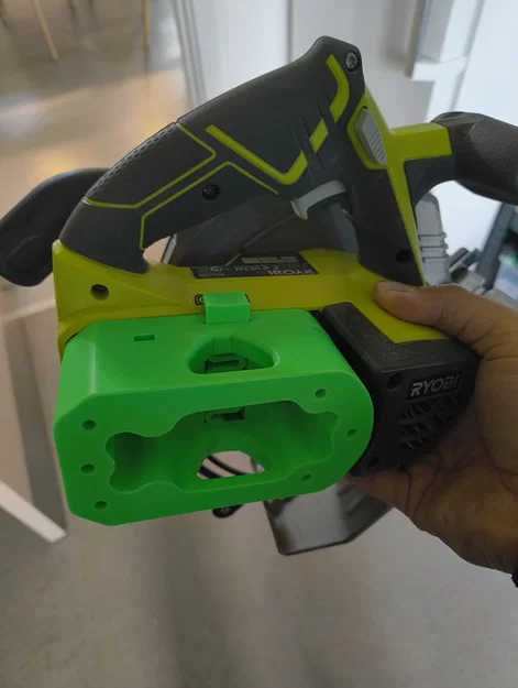 Giá treo máy Ryobi 18V kèm đệm (Riser) - Image 5