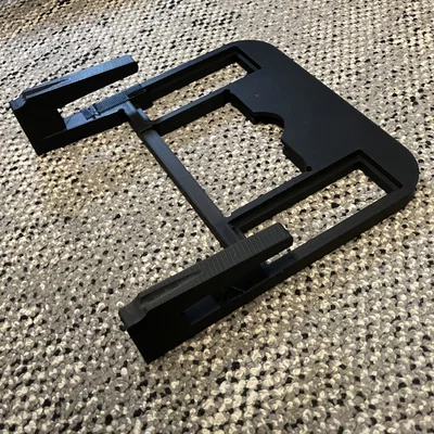 Ngàm Đỡ Laptop Gắn Tay Nâng Màn Hình VESA