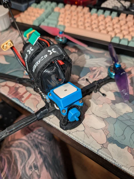 Ngàm gắn GPS BE880 cho khung drone Foxeer Aura 6 - Image 2