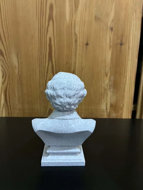 Tượng bán thân Creola Katherine Coleman Johnson - Image 4