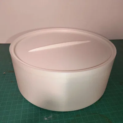 Hộp đựng cuộn nhựa in 3D có gioăng kín giúp bảo quản tối ưu
