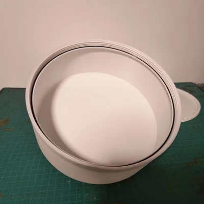 Hộp đựng cuộn nhựa in 3D có gioăng kín giúp bảo quản tối ưu