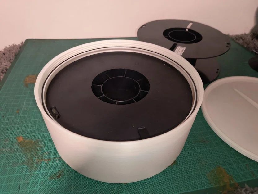 Hộp đựng cuộn nhựa in 3D có gioăng kín giúp bảo quản tối ưu - Image 3