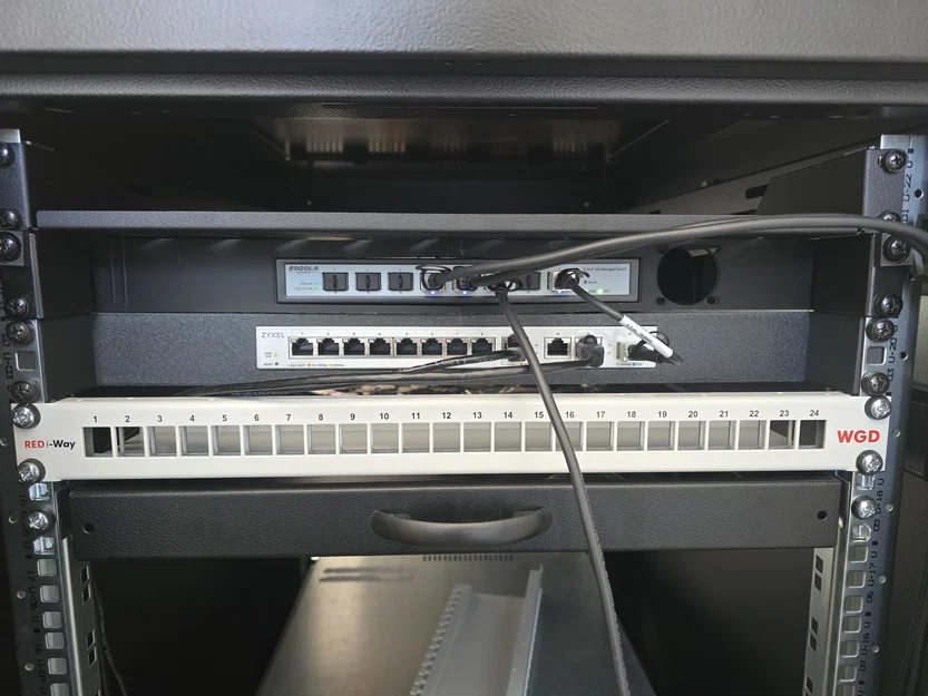 Bộ ngàm rack 19inch cho switch Zyxel XGS1210-12 - Image 1