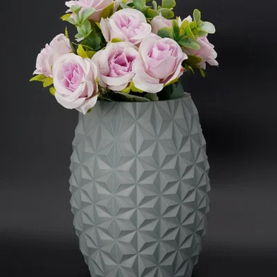 Prism Vase – Bình hoa hình học đa diện thiết kế ấn tượng