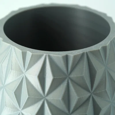 Prism Vase – Bình hoa hình học đa diện thiết kế ấn tượng