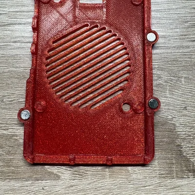 Vỏ bảo vệ Raspberry Pi 5: Thiết kế thông minh, cố định bằng nam châm