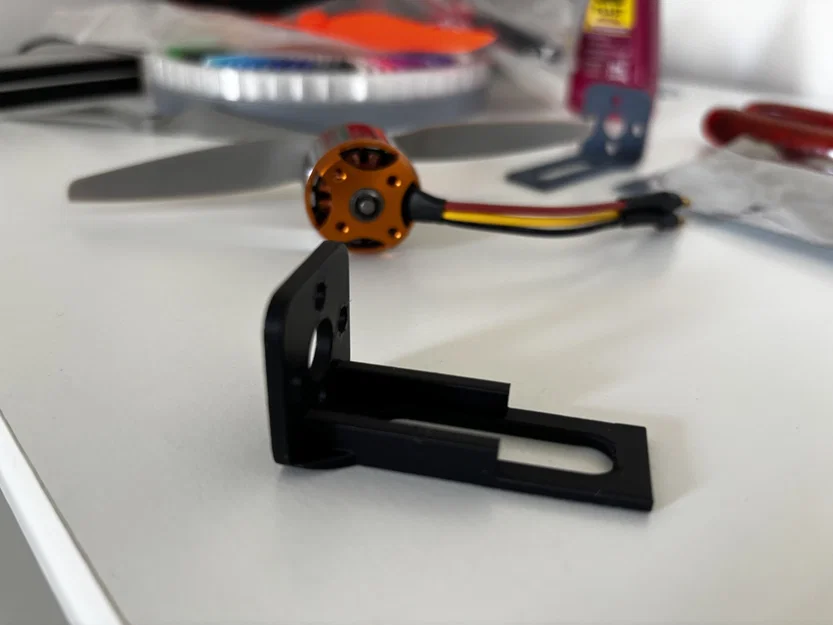 Ngàm gắn động cơ brushless cho máy bay RC bằng gỗ - Image 1