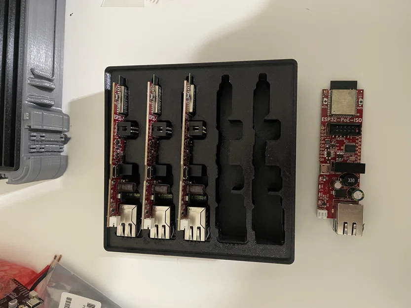 Khay lưu trữ Gridfinity cho 5 mạch ESP32-POE-ISO in 3D - Image 1