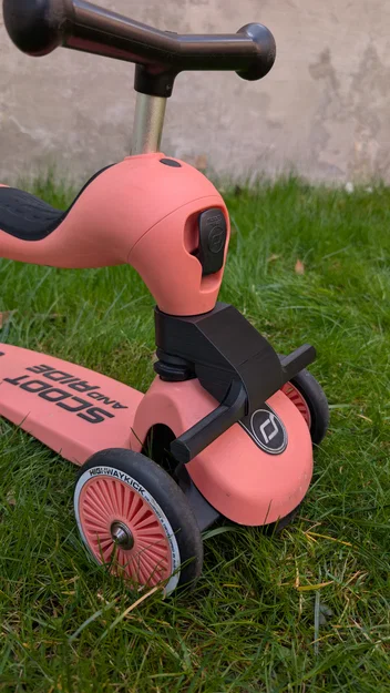 Gác chân cho xe Scoot and Ride Highwaykick - Image 1