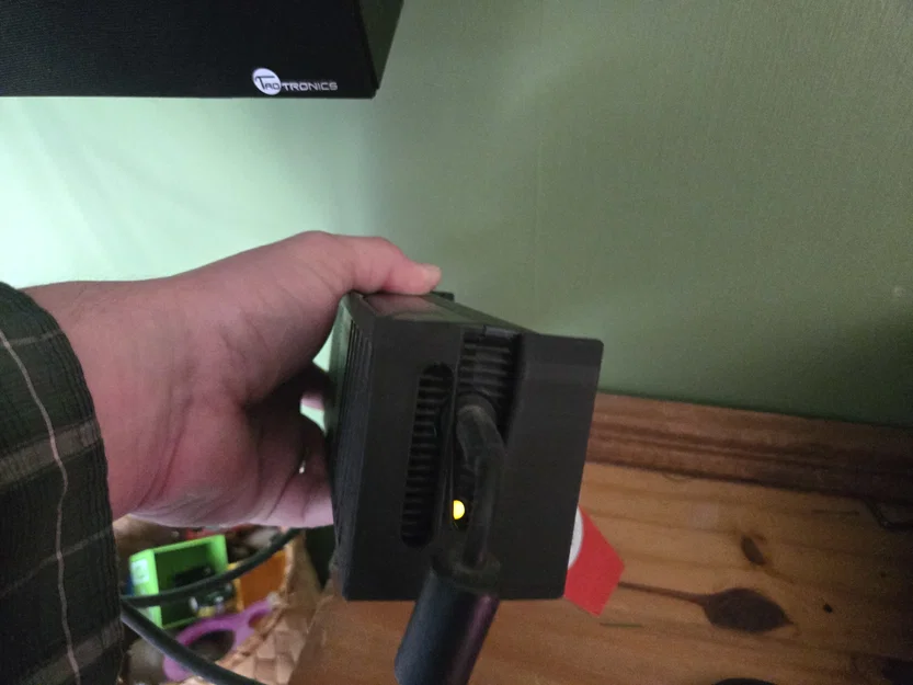 Giá treo tường cho cục nguồn Xbox 360 - Image 5