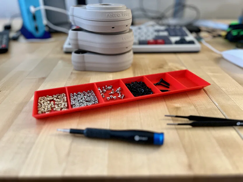 Khay đựng linh kiện nhỏ "ngon, bổ, rẻ" (phiên bản 2, 4 và 6 ngăn) - Image 1