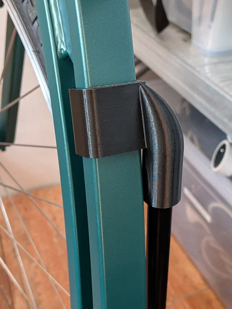 Miếng ốp bảo vệ chân chống xe scooter MIBO GT Split 28"/20" - Image 2