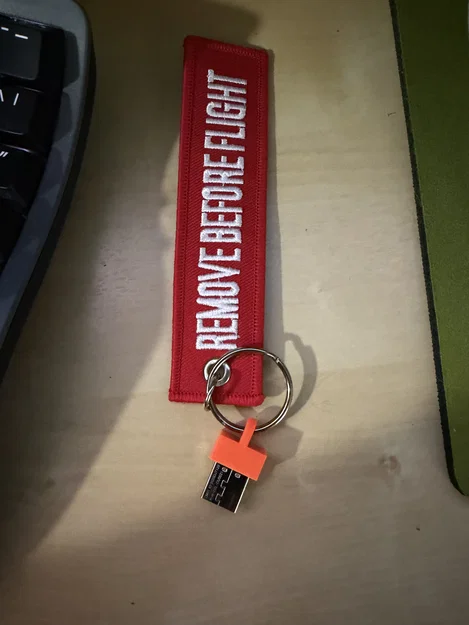 Kẹp móc khóa cho Logitech USB Unifying Receiver - Tiện ích chống thất lạc - Image 1