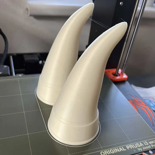 Mô hình sừng uống nước Viking (Viking drink horn) cho dân in 3D - Image 1