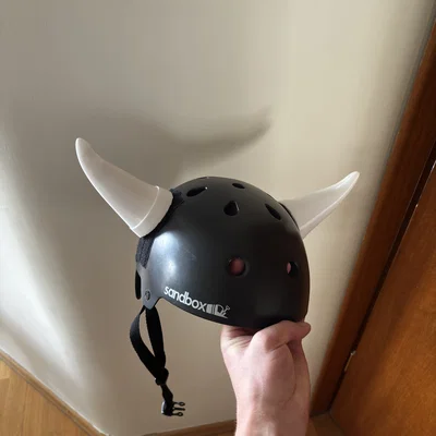Sừng Viking Cong Gắn Mũ Bảo Hiểm