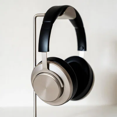 Giá treo tai nghe đa năng, cứng cáp và ổn định, không cần support