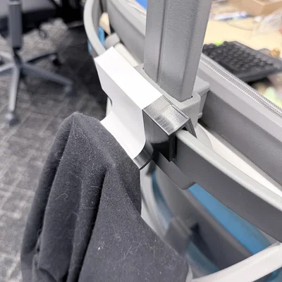 Móc treo áo cho ghế Autonomous Ergochair Pro