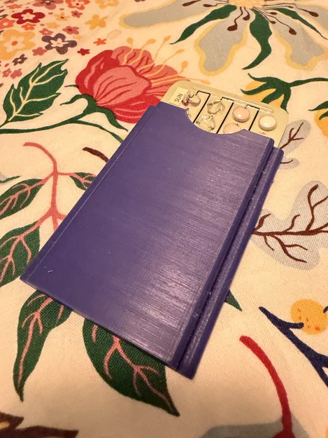 Hộp đựng vỉ thuốc tránh thai Yaz nhỏ gọn, in 3D tiện dụng - Image 1