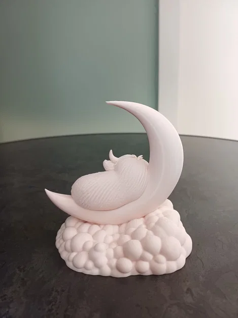 Chú bò Highland ngủ trên vầng trăng khuyết - Image 2