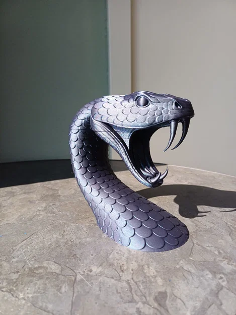 Tượng Trang Trí Rắn Hổ Mang - Image 2