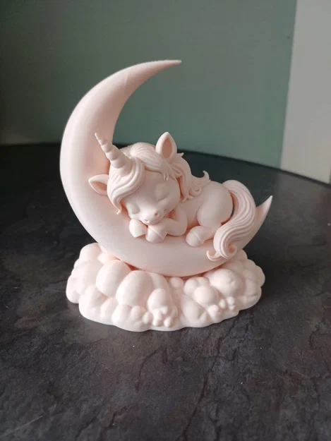 Kỳ Lân Ngủ Trên Vầng Trăng Khuyết - Image 2