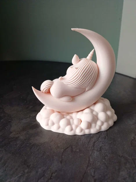 Kỳ Lân Ngủ Trên Vầng Trăng Khuyết - Image 4