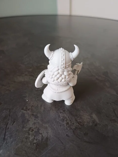 Mô hình nữ chiến binh Viking Shieldmaiden với rìu và khiên - Image 3