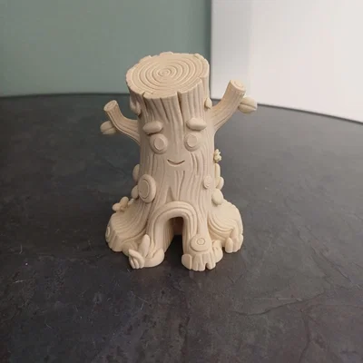 Mô hình gốc cây dễ thương (Cute Tree Stump Figurine)