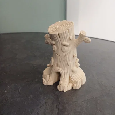 Mô hình gốc cây dễ thương (Cute Tree Stump Figurine)
