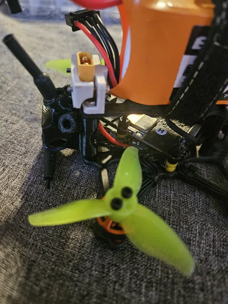 Giá đỡ đầu nối pin XT30 cho flycam FPV 2.5 inch - Image 2