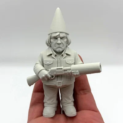 No Country for Old Gnomes - Chú lùn giữ vườn đầy cá tính
