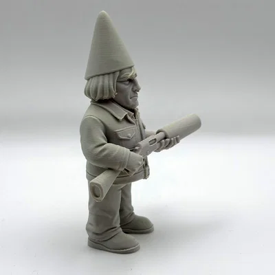 No Country for Old Gnomes - Chú lùn giữ vườn đầy cá tính