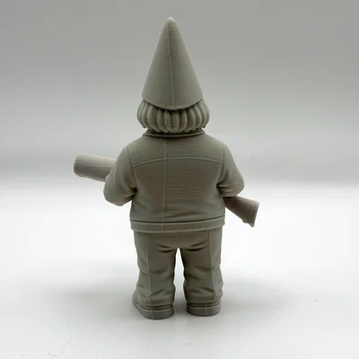 No Country for Old Gnomes - Chú lùn giữ vườn đầy cá tính