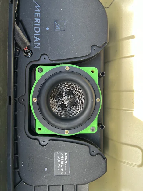 Adapter lắp loa subwoofer Dayton Epique 5.5" cho Kia EV6 - Image 1
