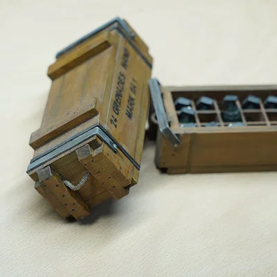 Hộp gỗ đựng lựu đạn MK1A1 thời Thế chiến II (tỉ lệ 1/6)