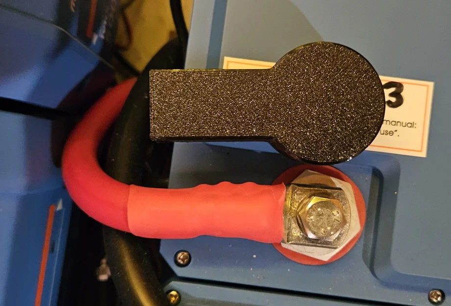 Nắp bảo vệ cực bình ắc quy Victron an toàn cho hệ thống điện - Image 3