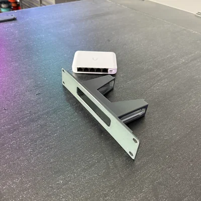Ngàm gắn tủ rack 10-inch cho Ubiquiti USW-Flex-Mini 2.5G - In nhanh, không cần support