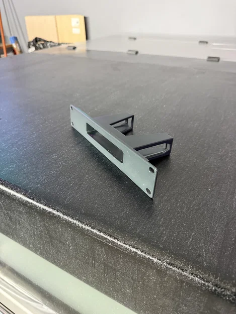 Ngàm gắn tủ rack 10-inch cho Ubiquiti USW-Flex-Mini 2.5G - In nhanh, không cần support - Image 3