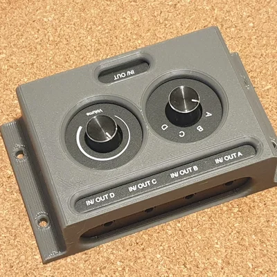 Giá đỡ bàn cho bộ chuyển/chia âm thanh 4 cổng (Lắp dưới hoặc trên mặt bàn)