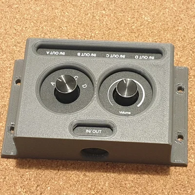 Giá đỡ bàn cho bộ chuyển/chia âm thanh 4 cổng (Lắp dưới hoặc trên mặt bàn)