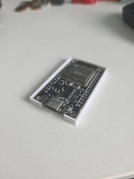 Hộp bảo vệ nhỏ gọn cho chip ESP-32D - In 3D tiện lợi - Image 3