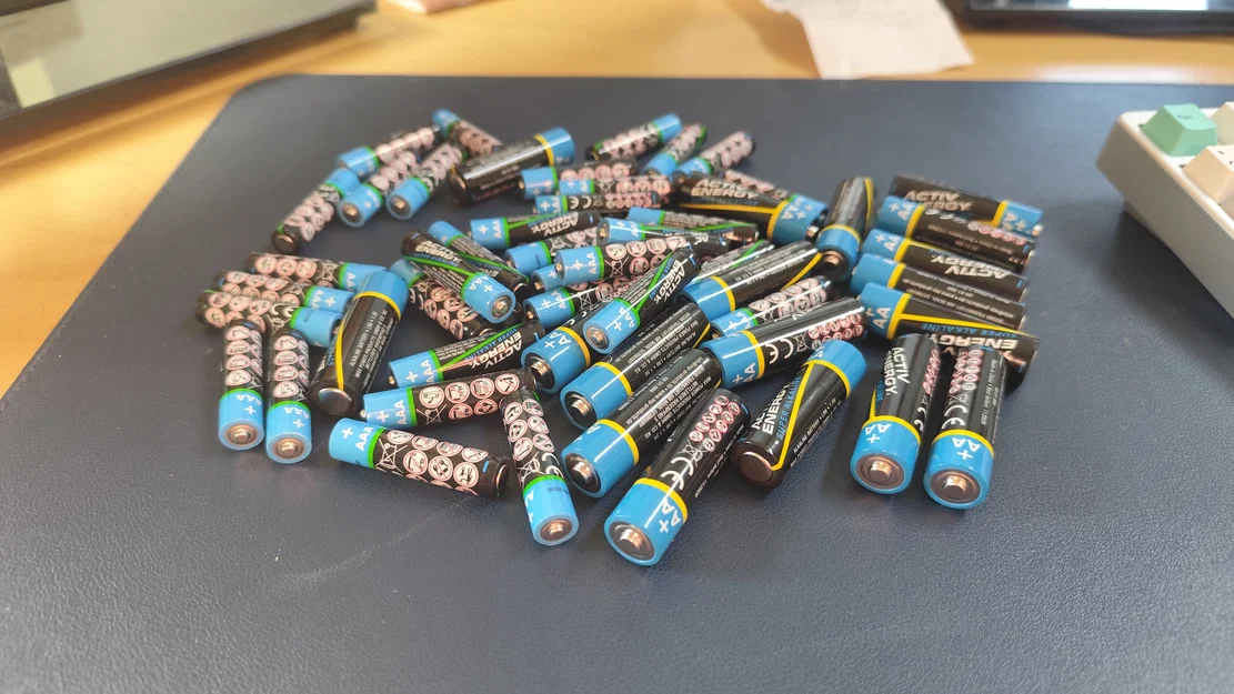 Bộ giá đỡ và phân phối pin AA & AAA đa năng - Image 2