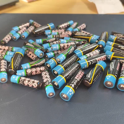 Bộ giá đỡ và phân phối pin AA & AAA đa năng