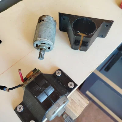 Giá đỡ motor điện 12v