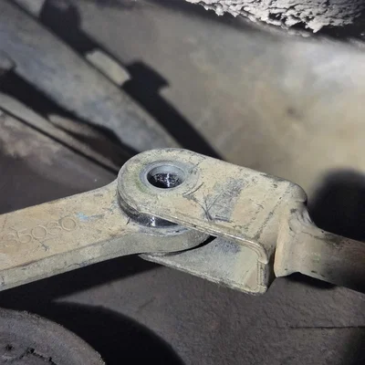 Miếng lót (Bushing) - Cụm cần số hộp số tự động Toyota