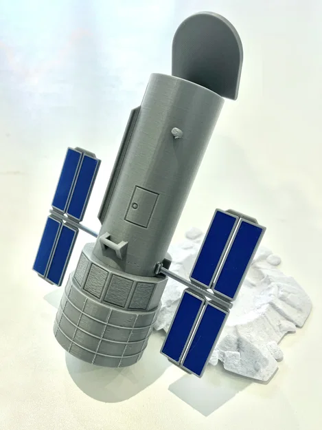 Tháp đổ xúc xắc Kính thiên văn Hubble - Image 1