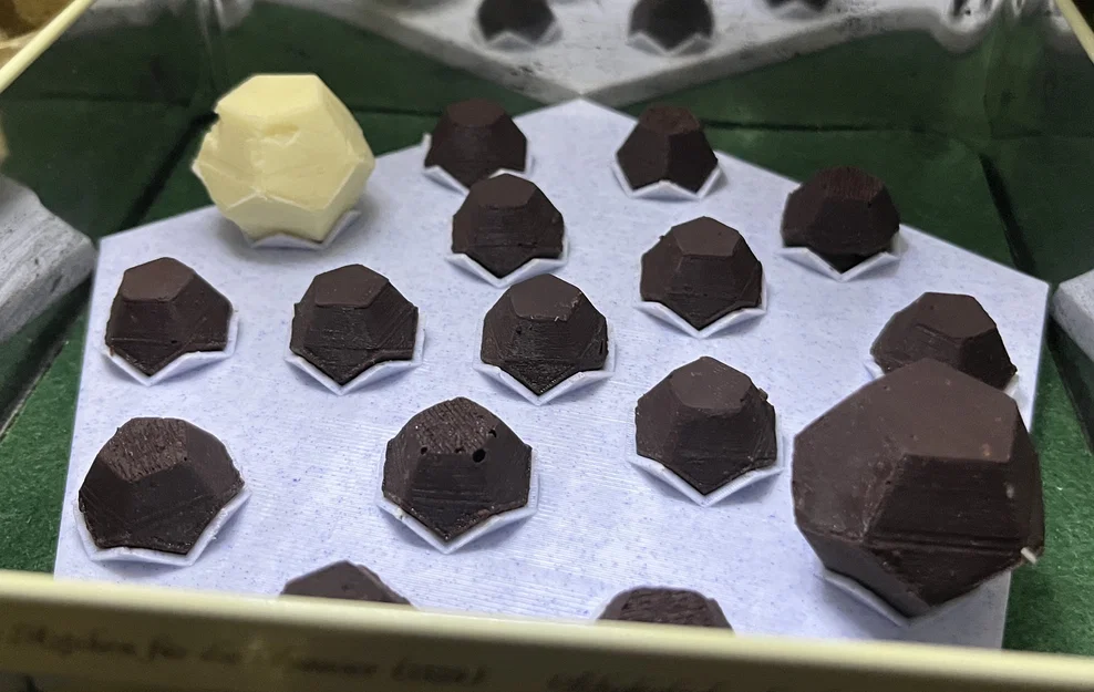 Khuôn đúc nhiều viên socola hình khối 12 mặt - Image 1