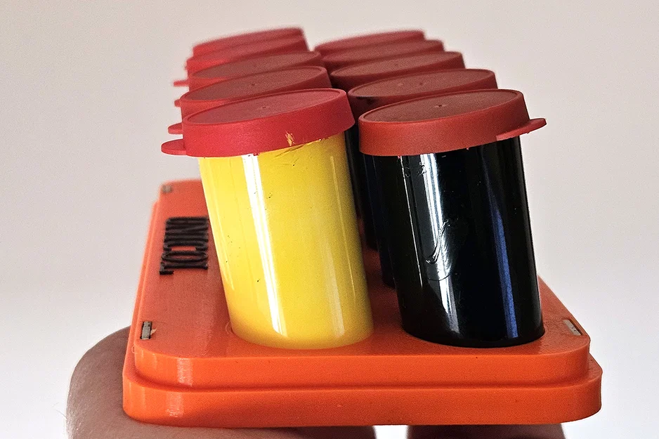 Hộp đựng màu chuyên dụng cho Unikol - Image 1