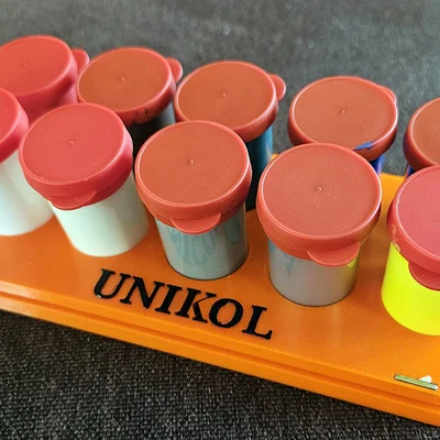 Hộp đựng màu chuyên dụng cho Unikol